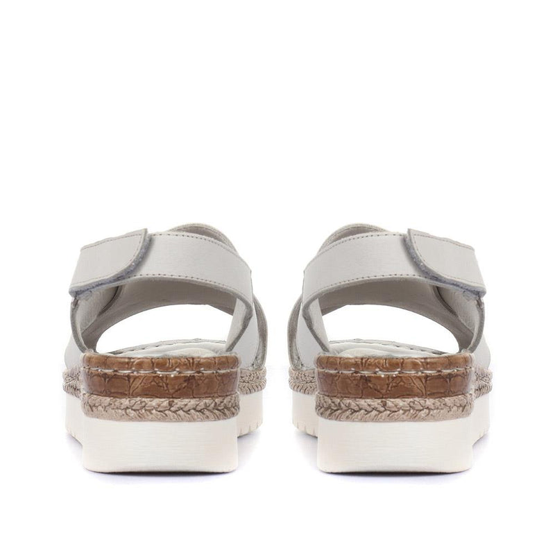 Leather Cross-Over Sandals - MKOC33005 / 320 053