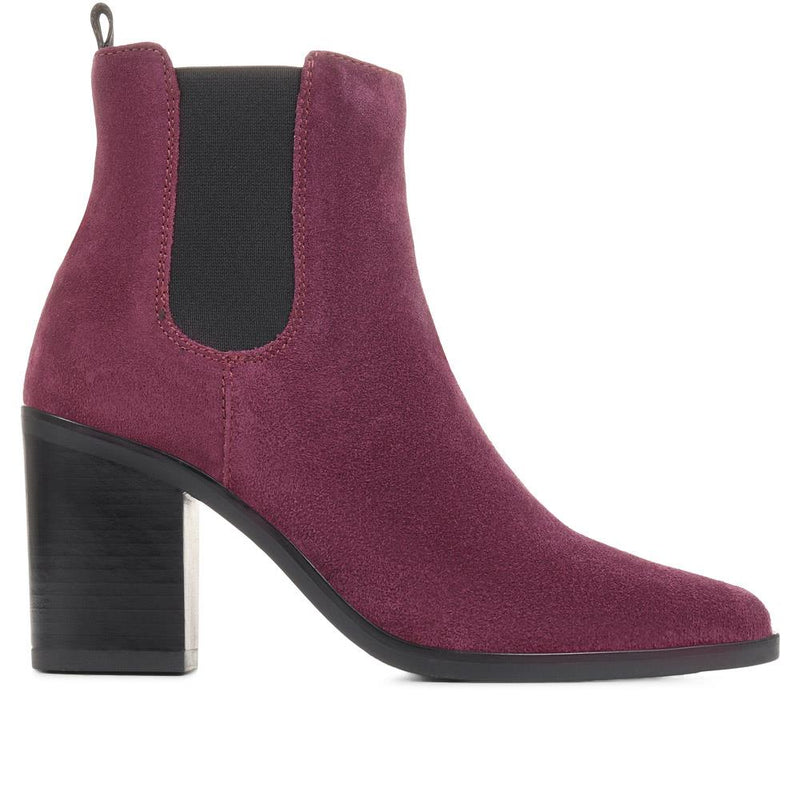 Clair Heeled Chelsea Boots - CLAIR / 322 538