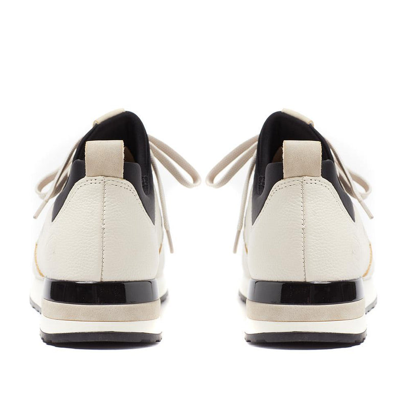 Lace-Up Leather Trainers - DRS36507 / 322 415