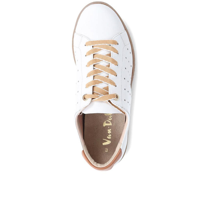 Lace-Up Trainers - VAN37514 / 323 979